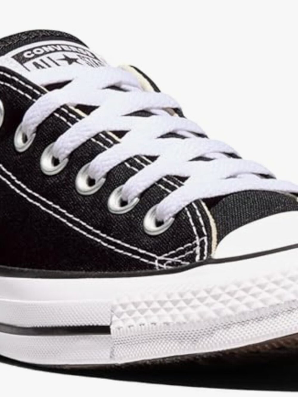 Converse Chuck Taylor All-Star Low Top in Black, size 7.5